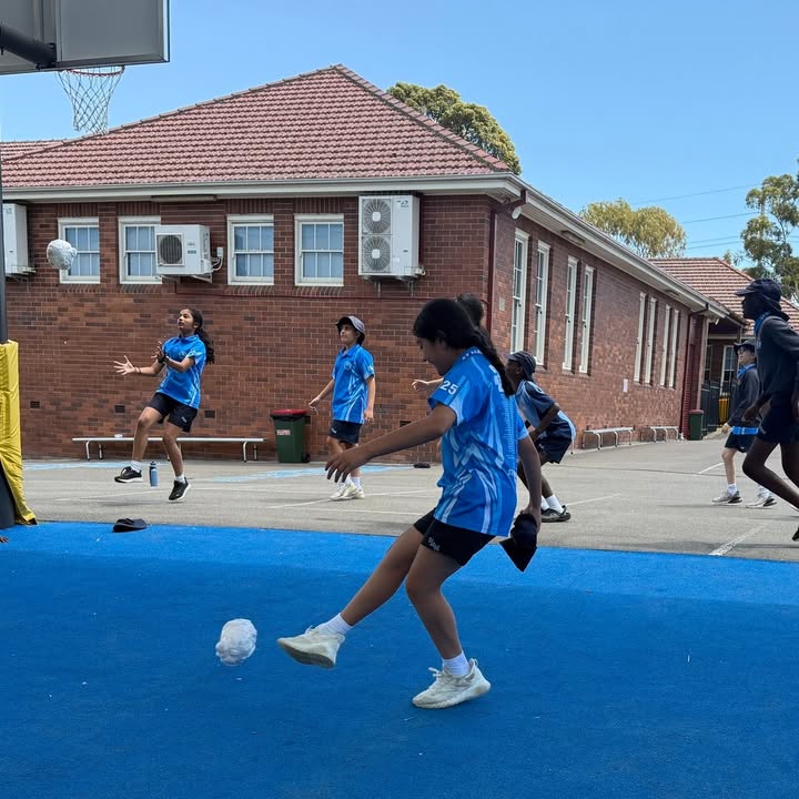 122123346914193578_122263425230193578-1